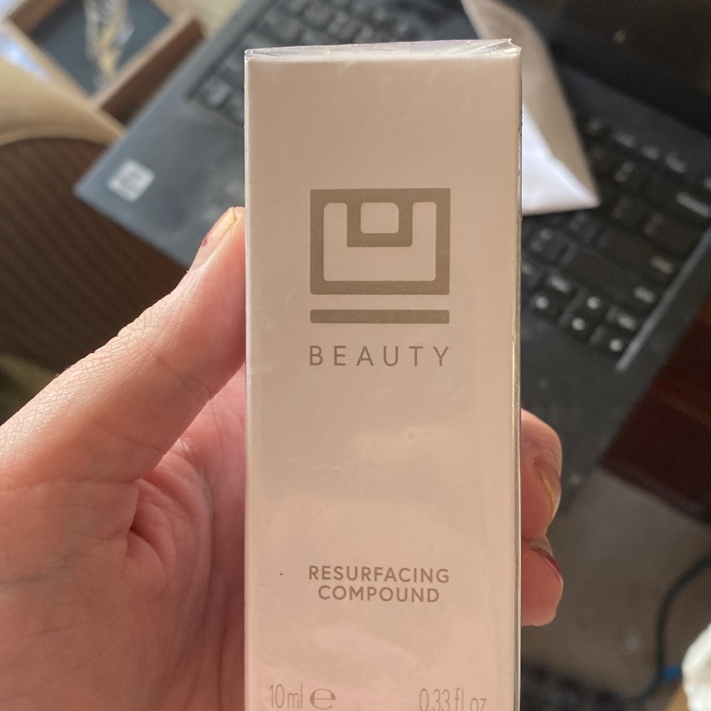 Resurfacing compound